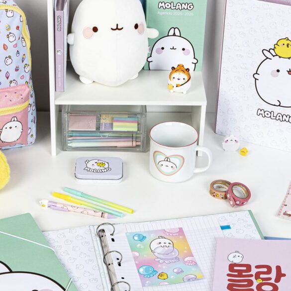 La rentrée des petits et des grands a trouvé son remède tout doux, et c&rsquo;est un petit lapin blanc nommé Molang