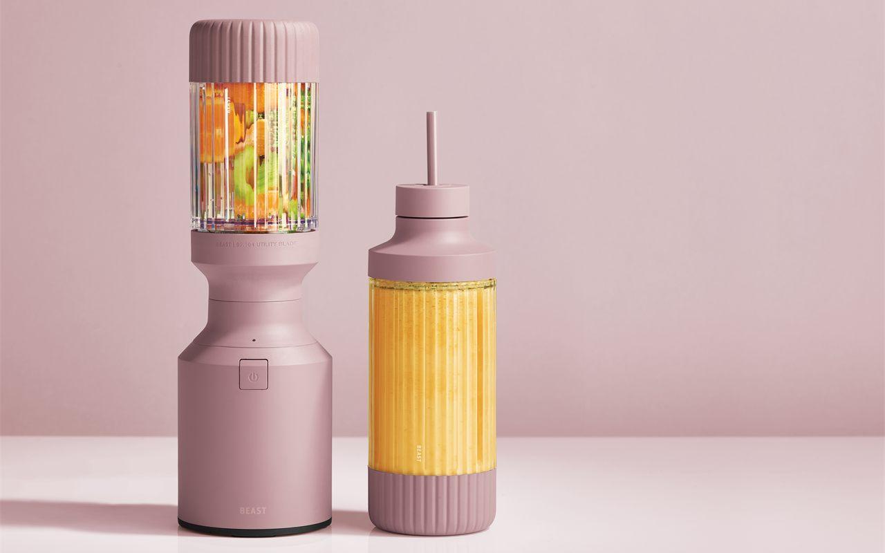 Le blender Beast Health Mighty 850 Plus rose et sa gourde nomade