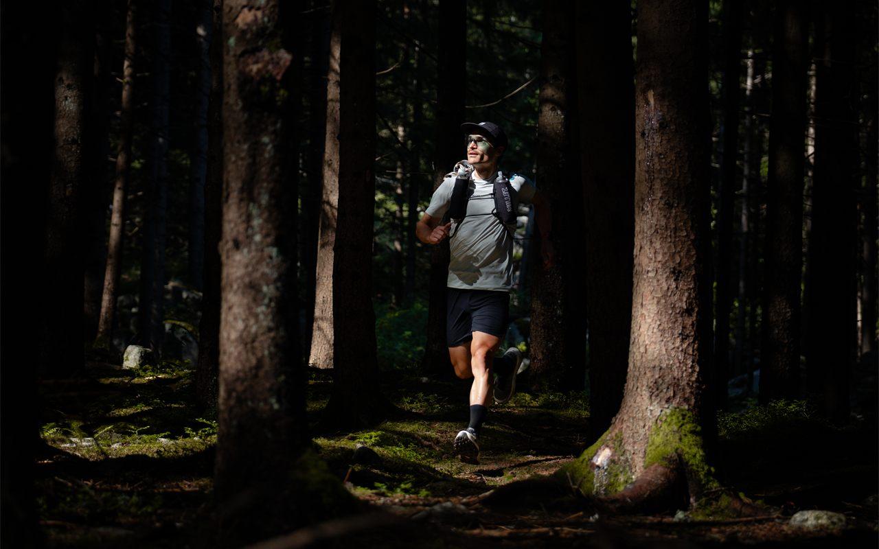 En trail, la lumière change à chaque virage et peut vous trahir : Bollé veut qu&rsquo;elle joue enfin dans votre camp