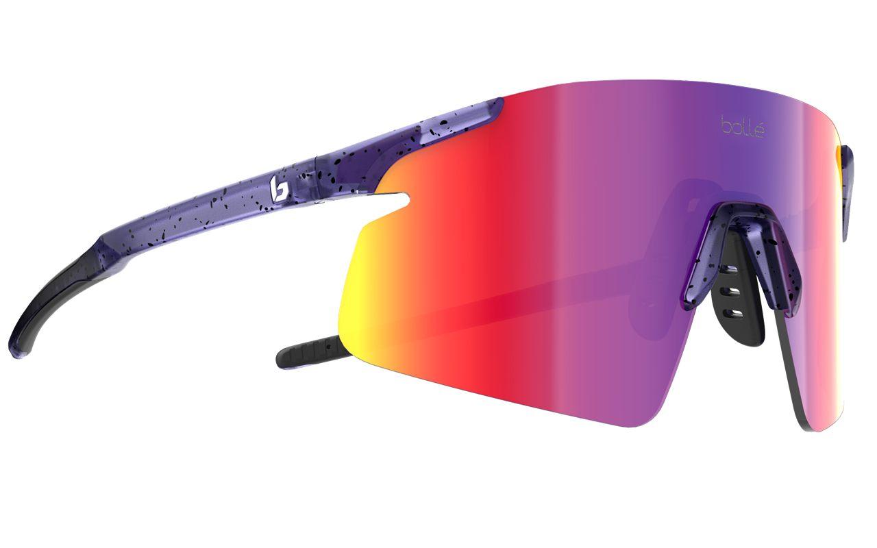 La lunette Bollé Skyrun dans son coloris Twilight Rush, verre miroité rouge