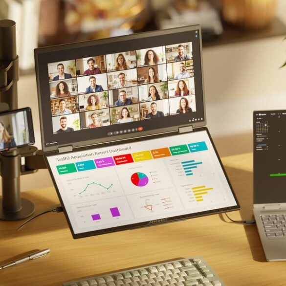 Où que vous soyez sur terre : en bord de mer, à la montagne, en terrasse, votre PC portable peut maintenant avoir jusqu&rsquo;à trois écrans