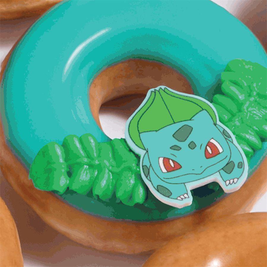 Le donut Bulbizarre, glaçage vert d'eau et feuillage en sucre vert