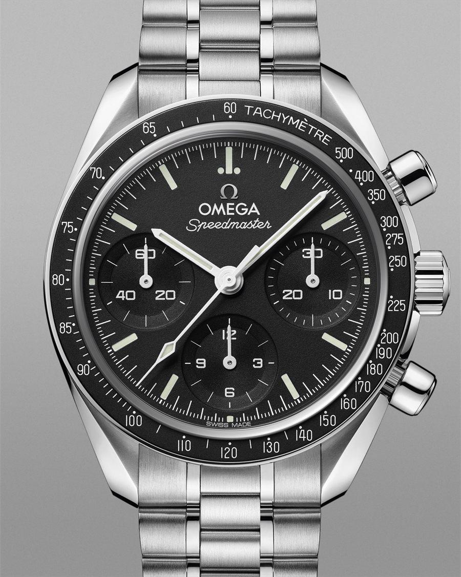 Speedmaster 38 acier a cadran noir mat, sans guichet de date