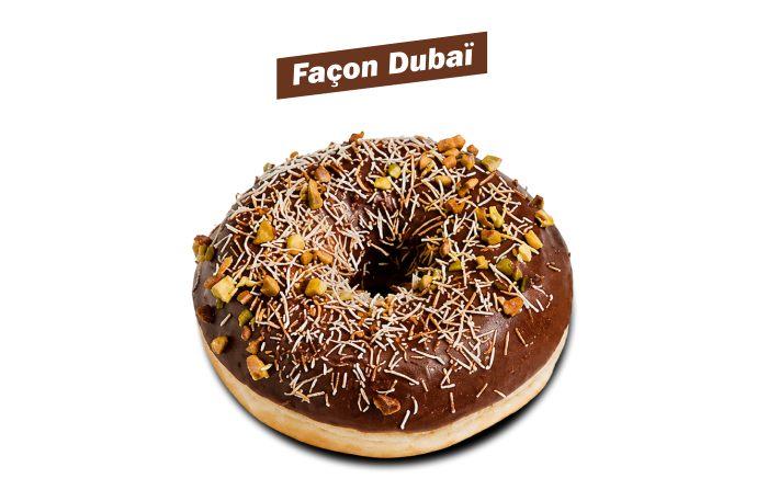 Donut Facon Dubai de Quick, creme pistache, cacao et kadaif