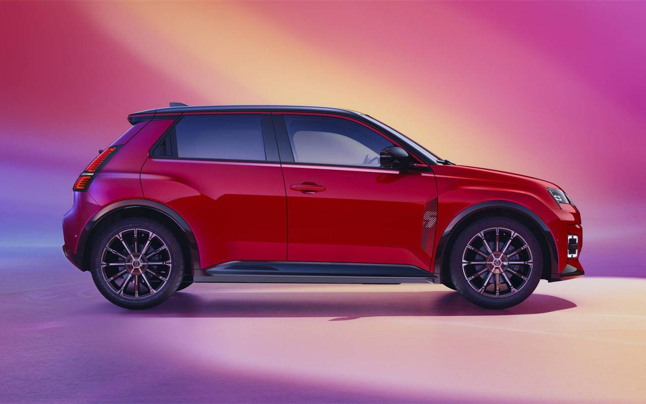 Renault 5 E-Tech electric Rouge Flamme vue de profil