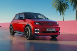 La Renault 5 E-Tech règle ses derniers défauts, même en entrée de gamme, et en profite pour s&rsquo;offrir encore plus de style