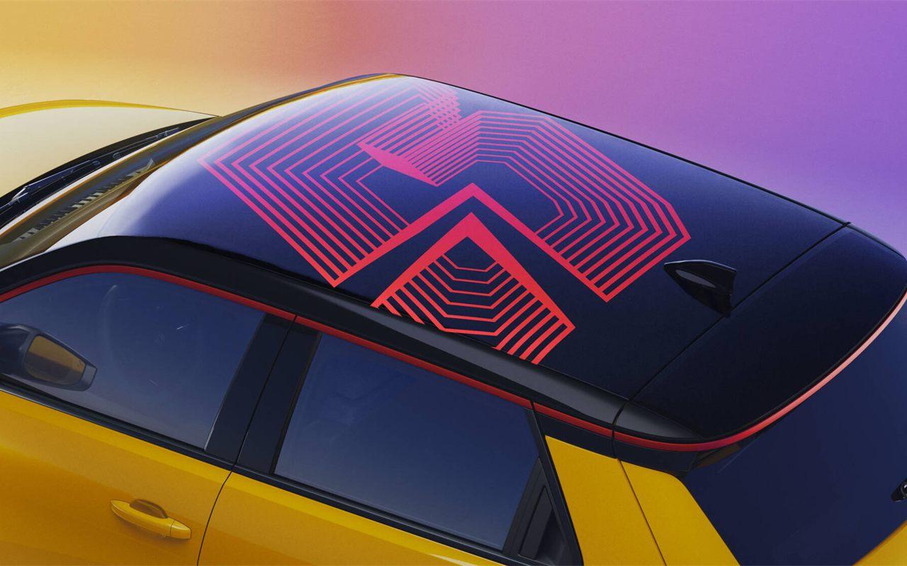 Sticker de toit rouge sur le toit Noir Etoile de la Renault 5 E-Tech electric