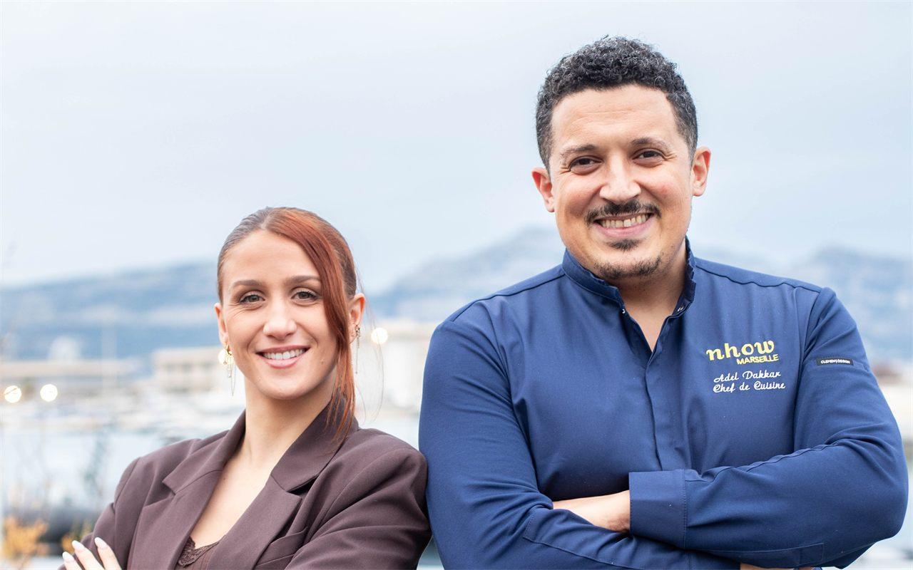 le chef Adel Dakkar en veste nhow Marseille, sur les quais