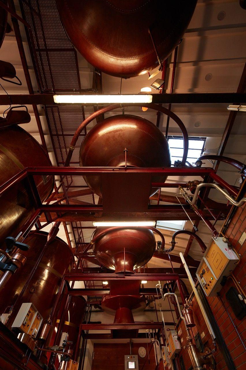 Les alambics charentais en cuivre qui distillent le whisky ABK6