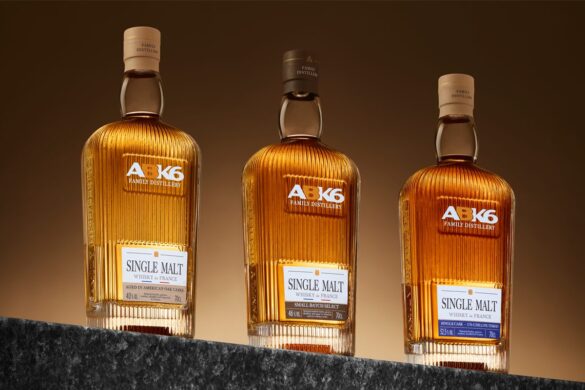 Et si votre prochain single malt venait d&rsquo;une maison de cognac ? En Charente, ABK6 en distille désormais trois, du plus doux au plus puissant.