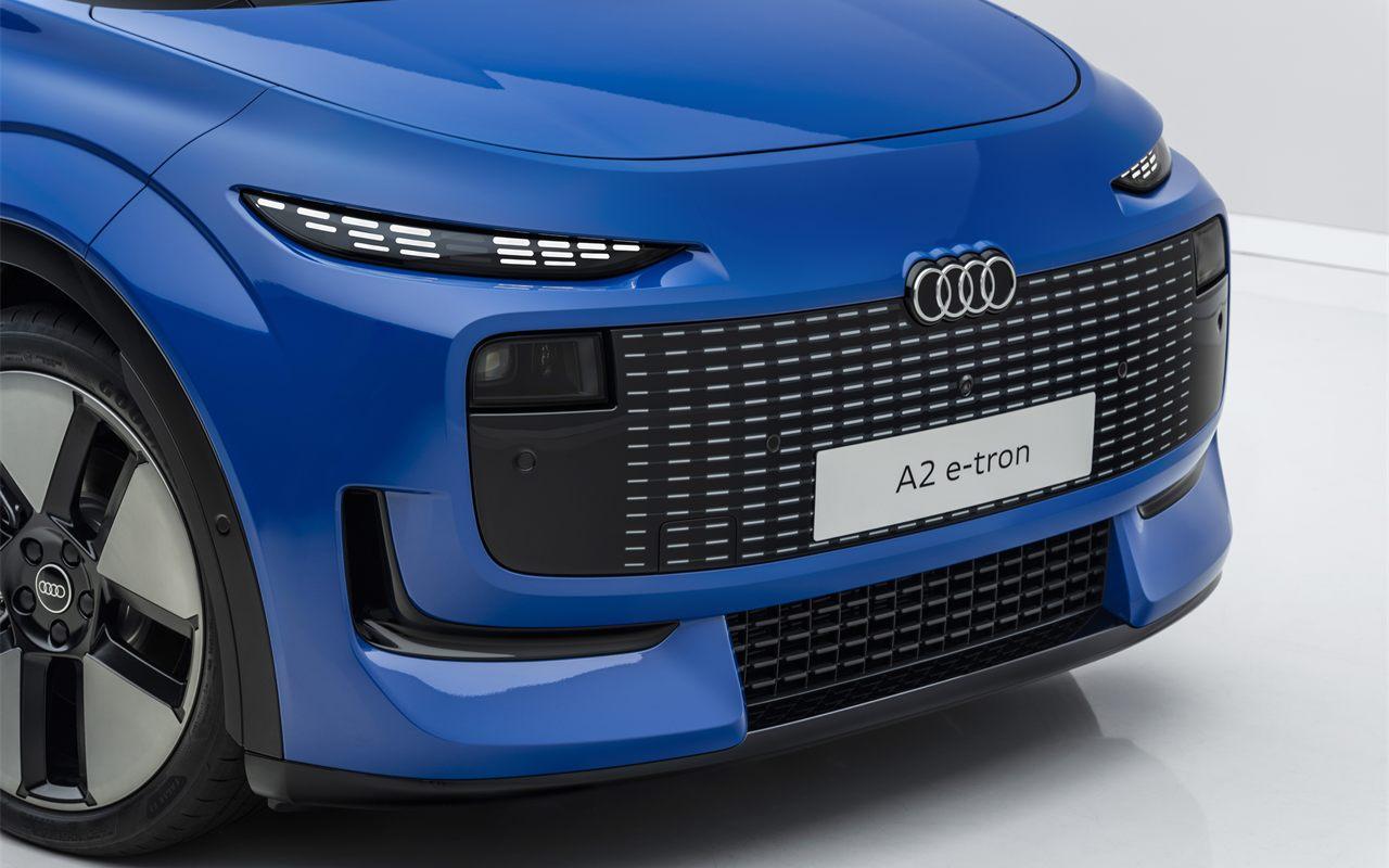 Face avant de l'Audi A2 e-tron, calandre fermée et signature lumineuse