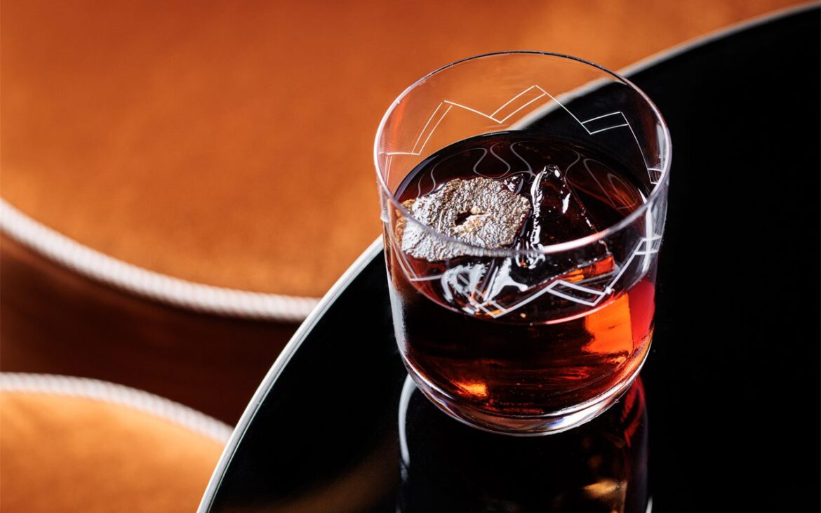 Il y a une autre façon de visiter l&rsquo;Italie, ville par ville et cocktail par cocktail : Rocco Forte Hotels vous emmène commander celui que chacune a inventé