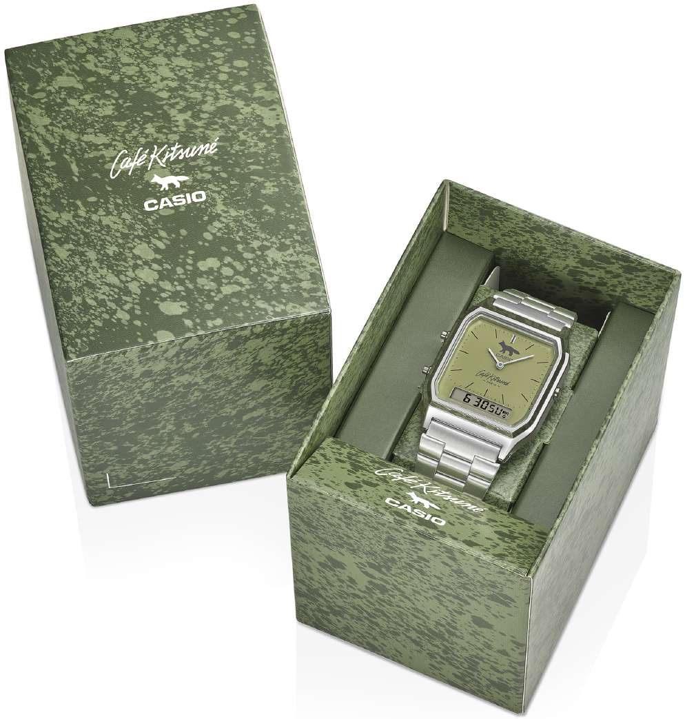 Écrin vert moucheté Casio X Café Kitsuné avec la montre AQ-230ECK à l'intérieur
