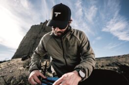 Quand il pleut et qu&rsquo;il gèle, certains rentrent. D&rsquo;autres enfilent leur Columbia Titanium Hike et partent marcher.