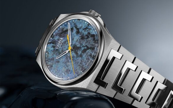 Du bleu profond, du turquoise et des veines vertes : Czapek et Bucherer ont taillé le cadran de l&rsquo;Antarctique Secret Reef dans un minéral qui a tout d&rsquo;un récif