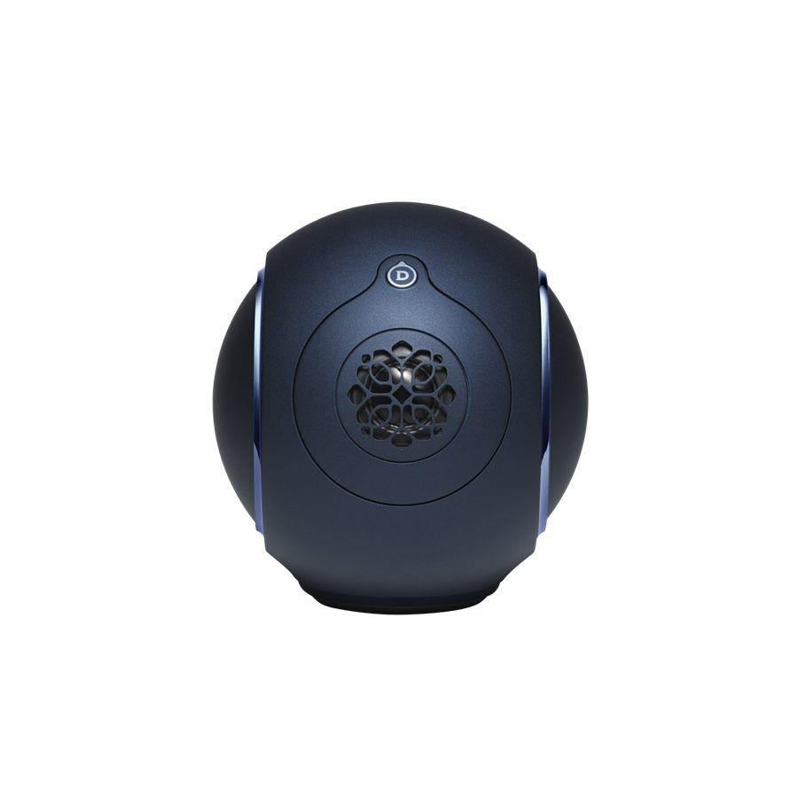 La Devialet Phantom Ultimate Pulse Blue de face, ses deux flasques polies de part et d'autre