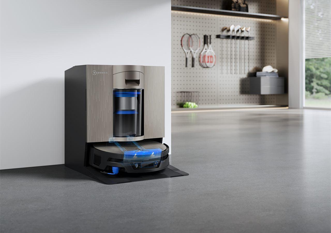 Le DEEBOT X12S d'ECOVACS revient se ranger dans sa station OmniCyclone