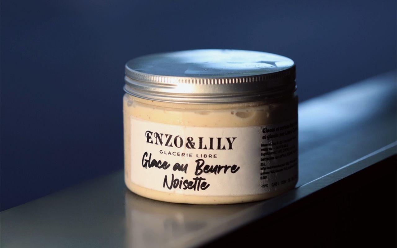 Le beurre fondu sur du pain chaud, vous connaissez : Enzo & Lily l&rsquo;a glacé, et sa glace au beurre noisette fond à son tour sur la brioche encore tiède
