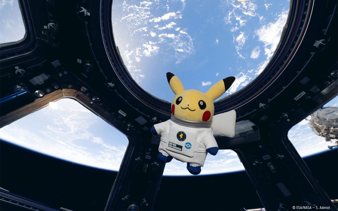 Une peluche Pikachu a passé 67 jours en orbite, et Pikachu astronaute atterrit à la Cité de l&rsquo;espace de Toulouse