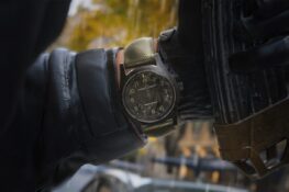 Regardez le poignet du capitaine Price dans Modern Warfare 4 : la Hamilton Khaki Field qu&rsquo;il porte existe vraiment, avec le 4 du jeu sur le cadran.