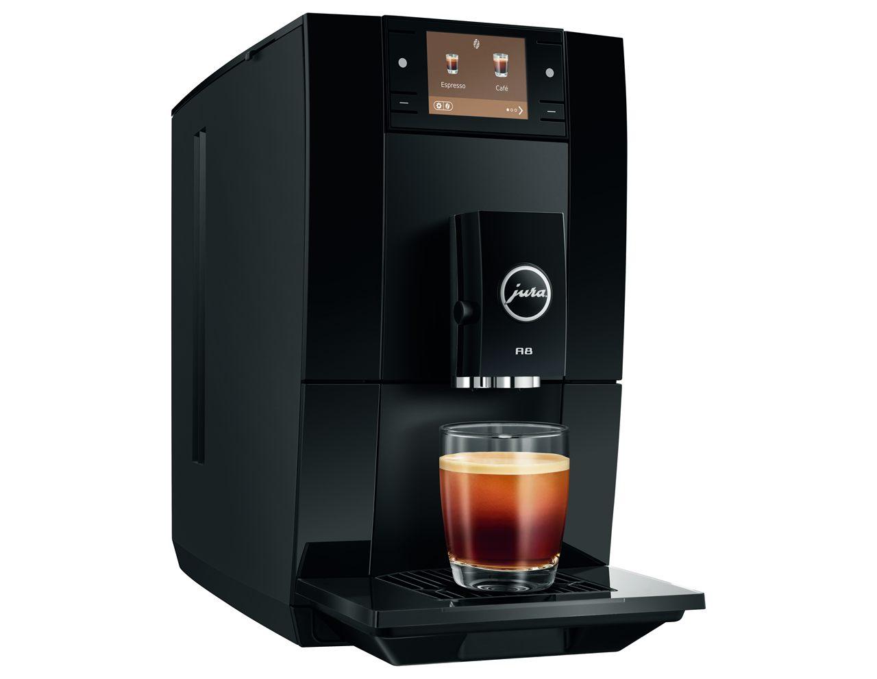 La JURA A8 servant un café allongé clair, obtenu par l'extraction légère Light Brew