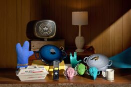 Vous servirez le dessert dans la navette Galileo et le plat mijoté dans l&rsquo;U.S.S. Enterprise : Le Creuset fête les 60 ans de Star Trek en fonte émaillée