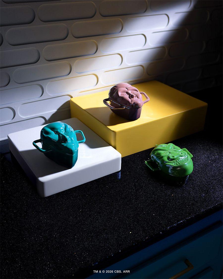 Les trois mini-cocottes Gorn, Balok et Talosien, têtes sculptées sous émail brillant