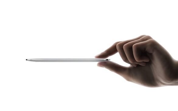 Moins de 4 mm d’épaisseur, le Lexar Muse Ultra-Slim apporte à l’iPhone les Go qui vous manquent