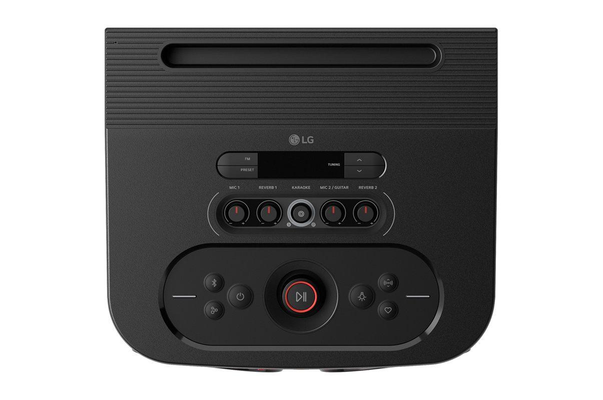 Panneau de commandes du LG xboom Power avec ses deux entrées micro et sa molette karaoké