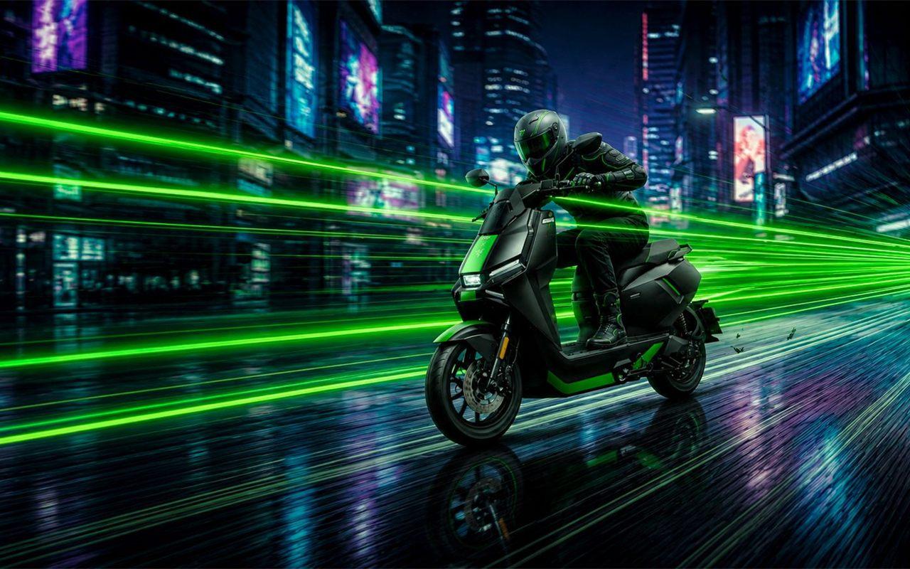 Razer a imposé son vert aux claviers, aux casques et aux fauteuils : avec le NIU FQiX x Razer, il gagne pour la première fois la route.