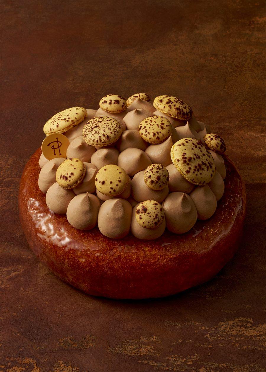 Baba Mogador de Pierre Herme, chantilly chocolat au lait et petits macarons