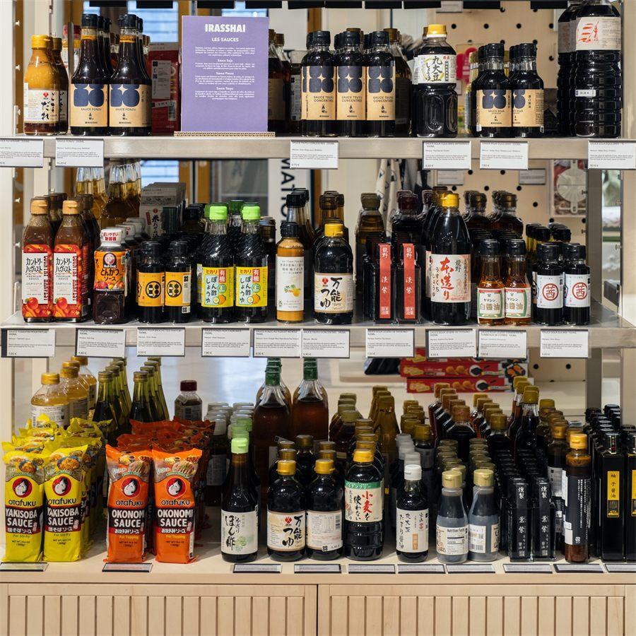 Rayon des sauces japonaises du pop-up iRASSHAi au Bon Marché