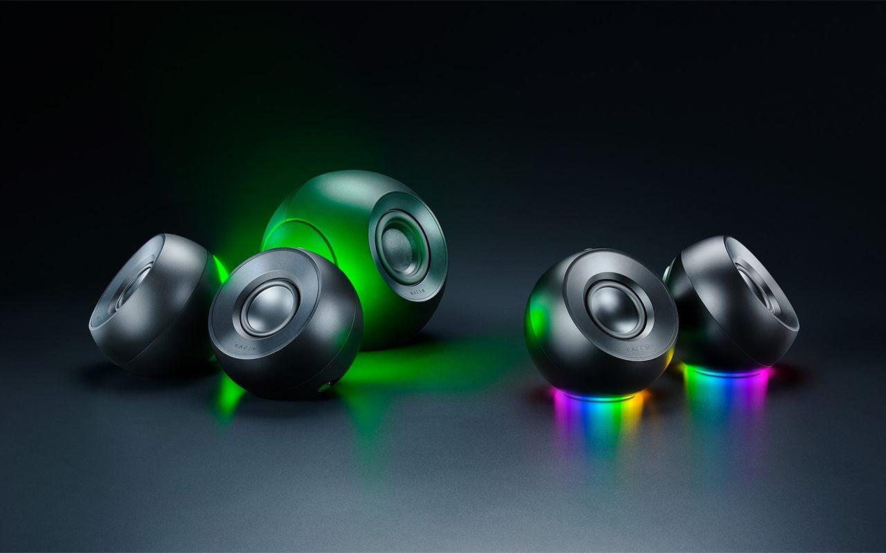 Les deux modèles Razer Mako et Mako X réunis, éclairage vert et RVB