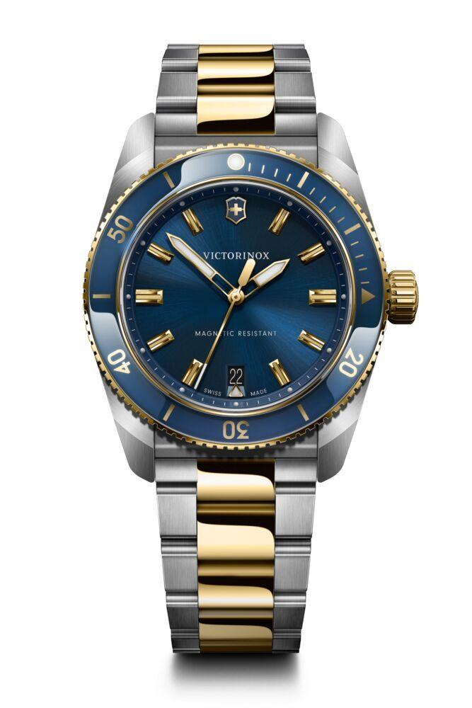 Victorinox Maverick à cadran bleu en acier et doré