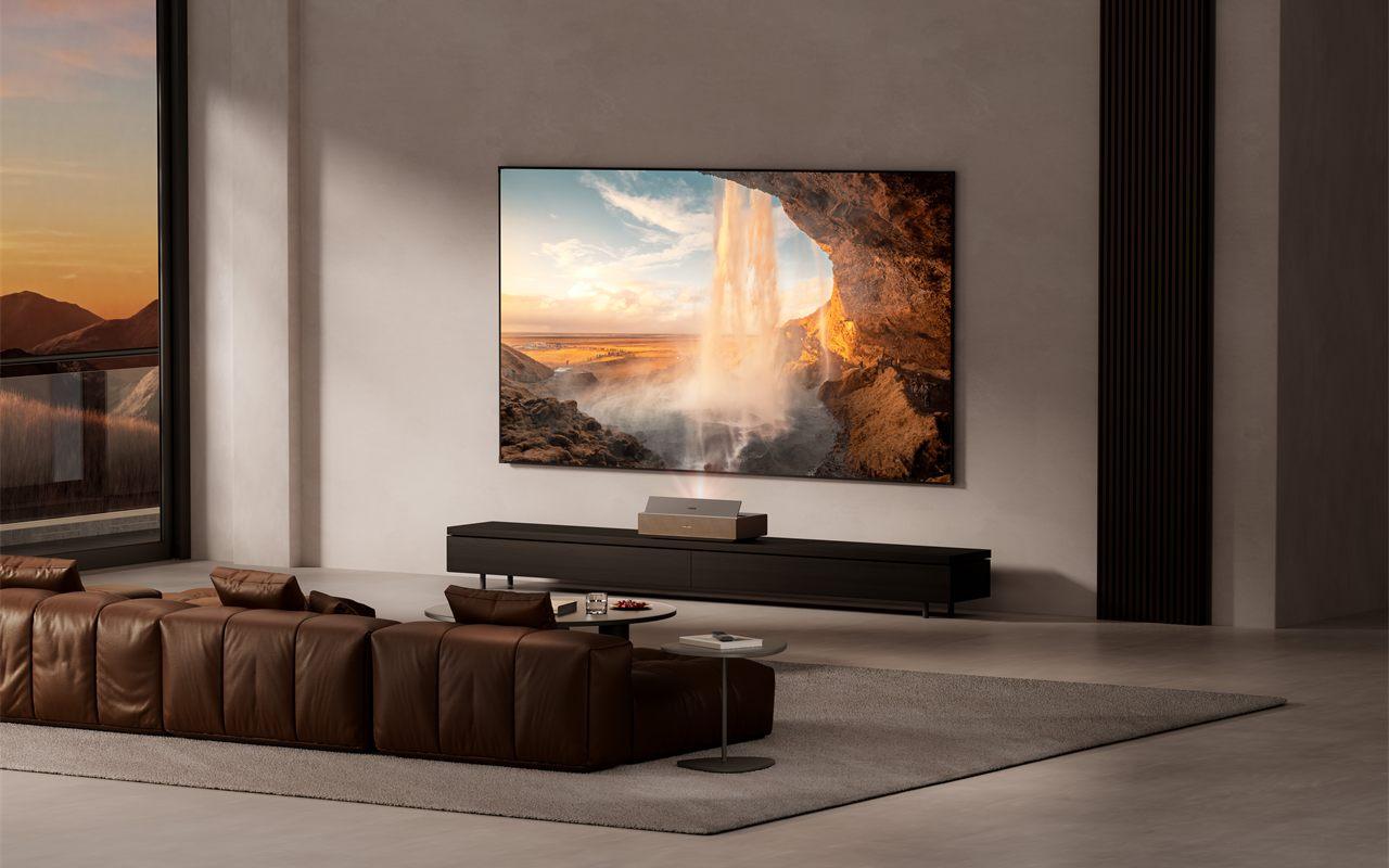 Le XGIMI AURA 3 Max serait-il le saint graal des cinéphiles et des gamers pour profiter de leur passion en XXL avec de vrais noirs et du 120 Hz !