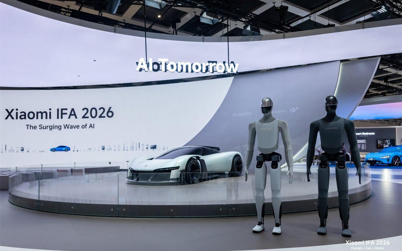 L'écosystème Xiaomi réuni dans l'espace AI Tomorrow, hypercar et robots humanoïdes
