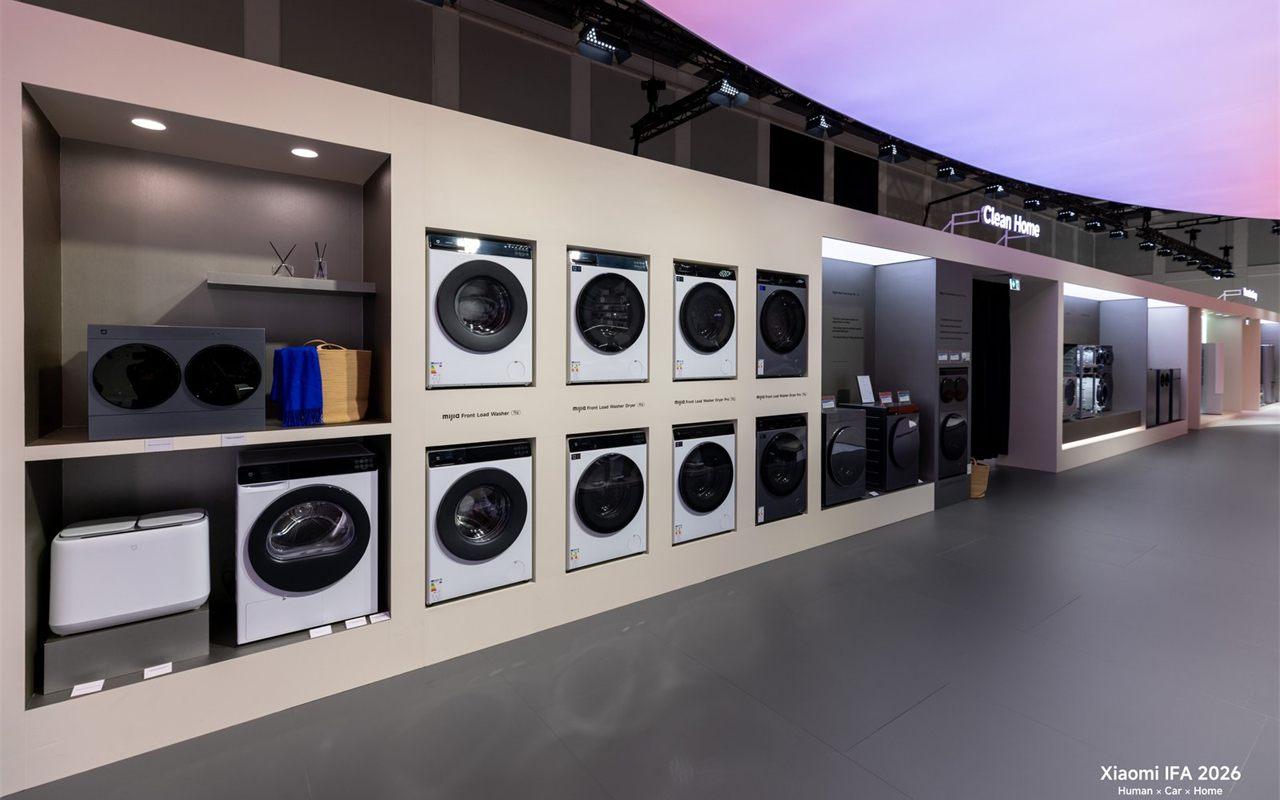 Mur de lave-linge et sèche-linge Mijia dans l'espace Clean Home du stand Xiaomi