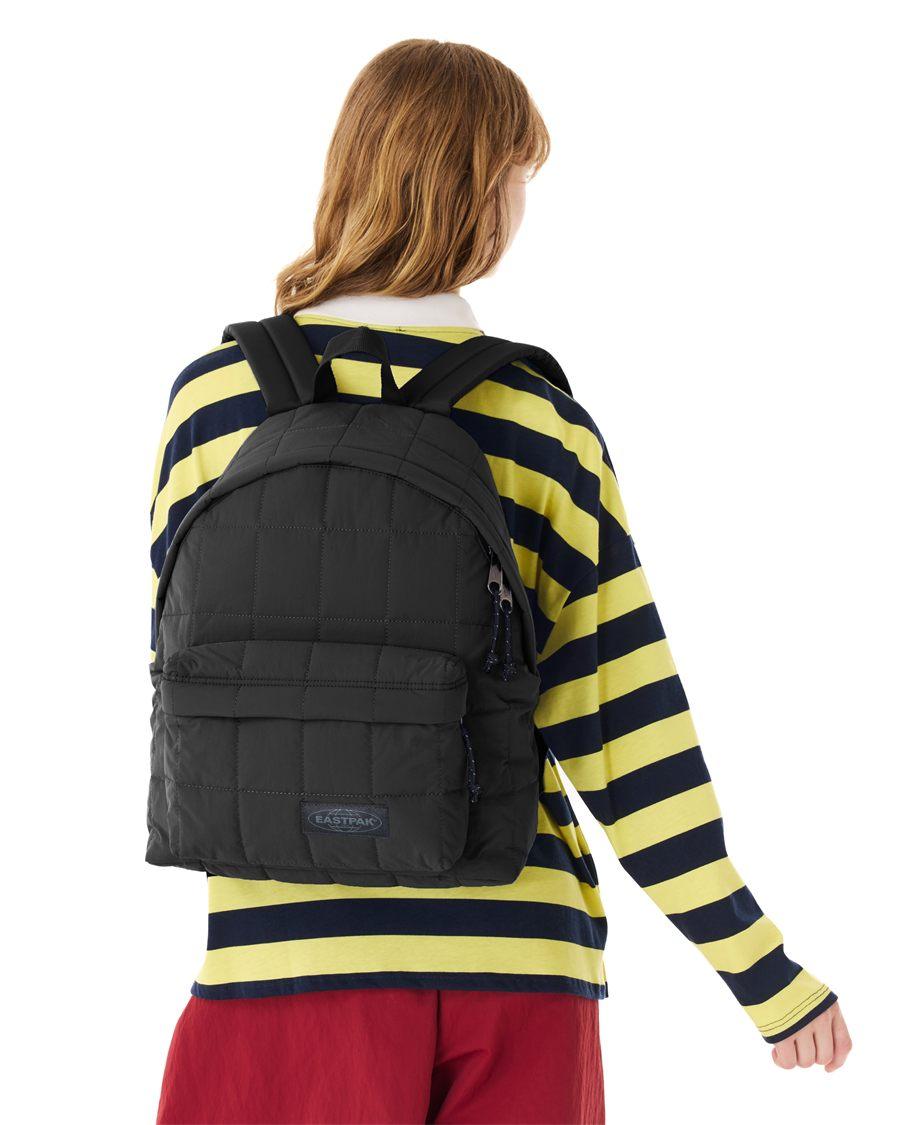 Padded Pak'r NBA Patch noir porté sur le dos