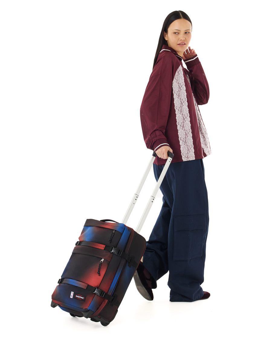 Valise cabine Transit'r Plus S au dégradé NBA Fade, tirée par sa poignée