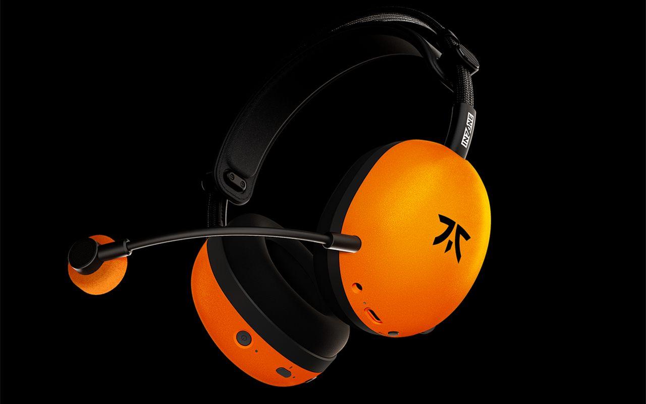 Casque gaming sans fil Sony INZONE H9 II Fnatic Edition, coques orange et arceau noir, micro déployé
