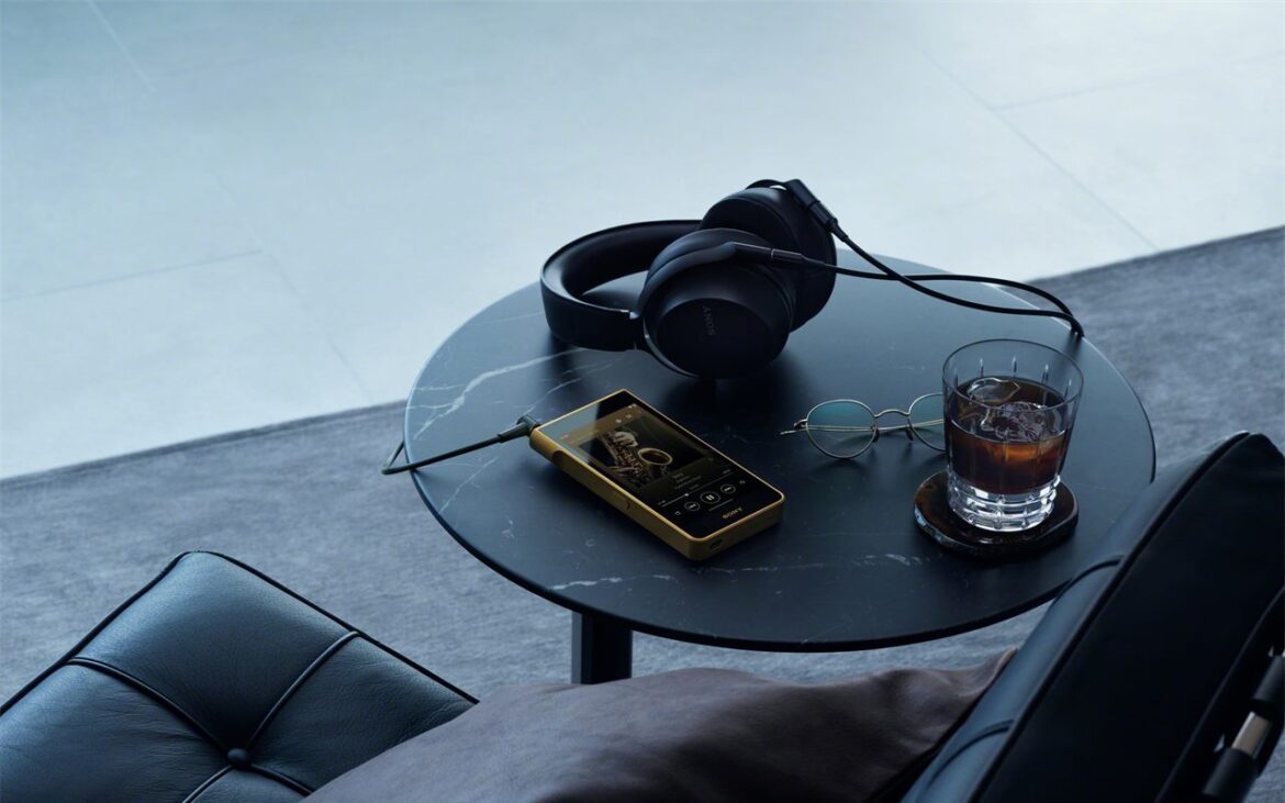 Le nouveau Walkman NW-WM1ZM3 promet de vous faire entendre la respiration du chanteur juste avant le refrain, même sur les morceaux que vous écoutez en streaming.