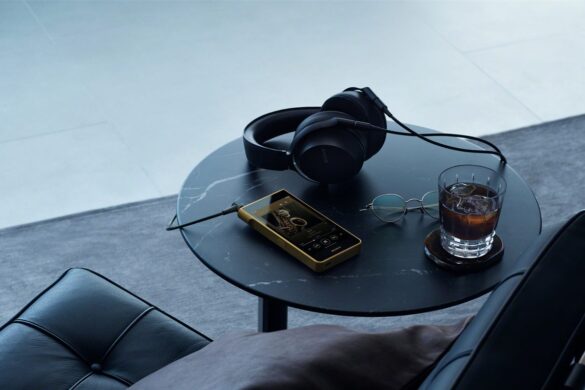 Le nouveau Walkman NW-WM1ZM3 promet de vous faire entendre la respiration du chanteur juste avant le refrain, même sur les morceaux que vous écoutez en streaming.