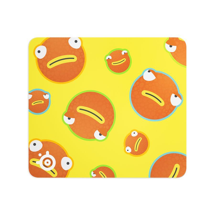 Tapis de souris QcK L Fortnite jaune aux têtes de Poiscaille (Fishstick)