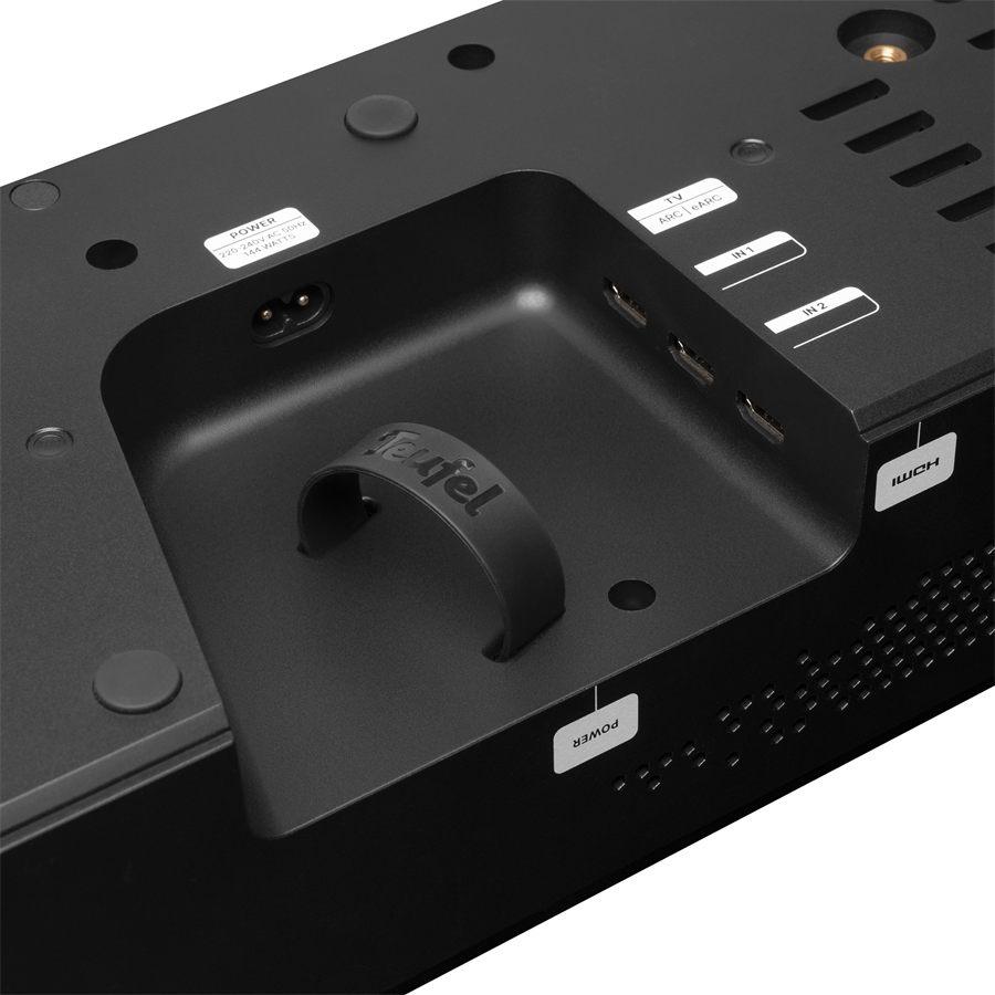 Les deux entrées HDMI et la prise eARC sous la Teufel Cinebar Pro 2